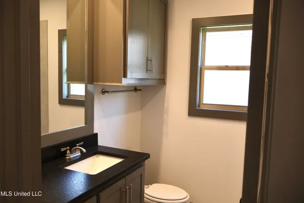 $2,800 | 317 Willow Way, Canton, MS 39046