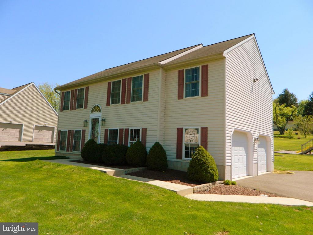 62 Scott Road New Providence, PA 17560 - Photo 3 of 27