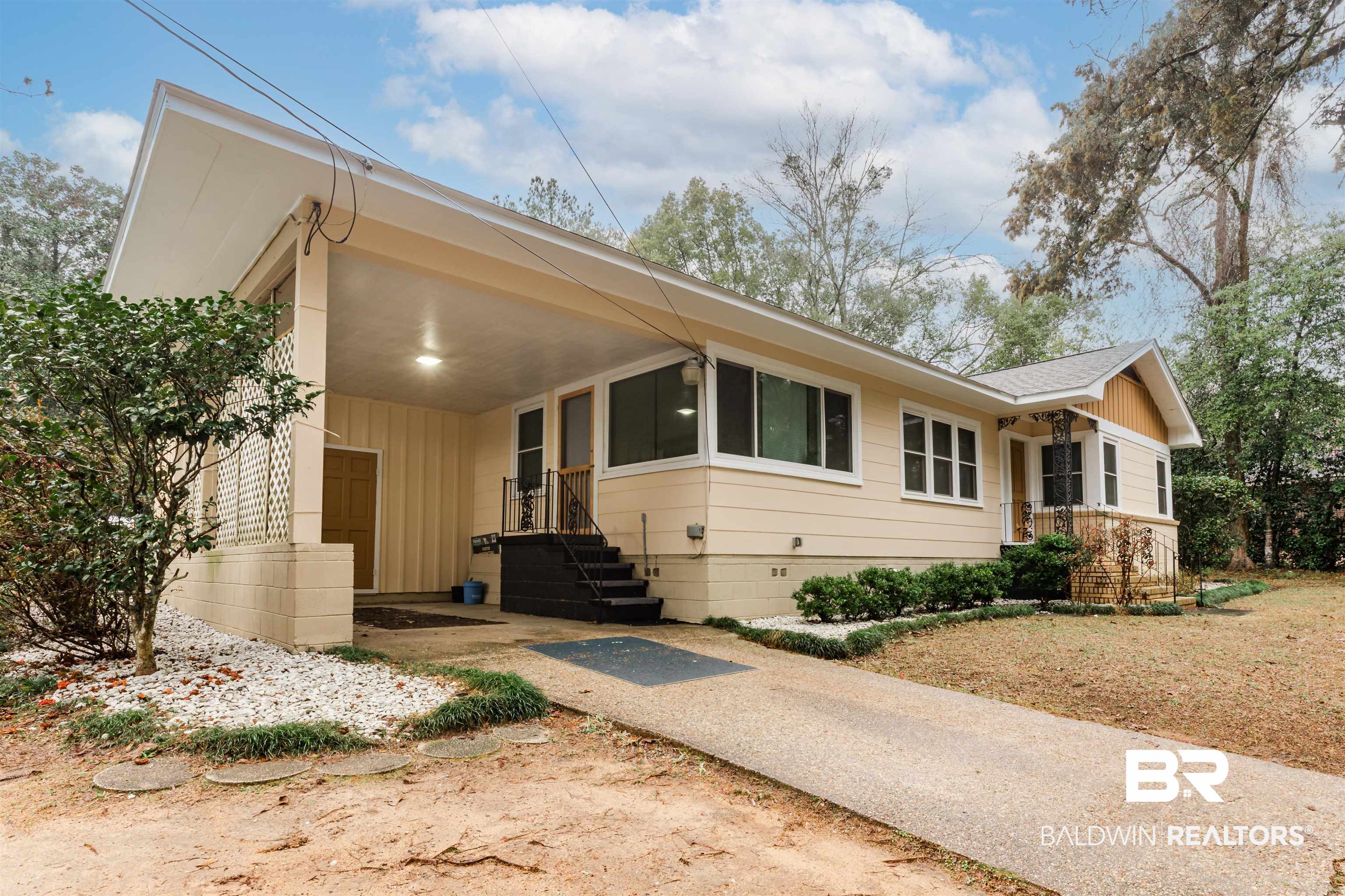 871 Kuffskie Lane Mobile, AL 36618 - Photo 5 of 37