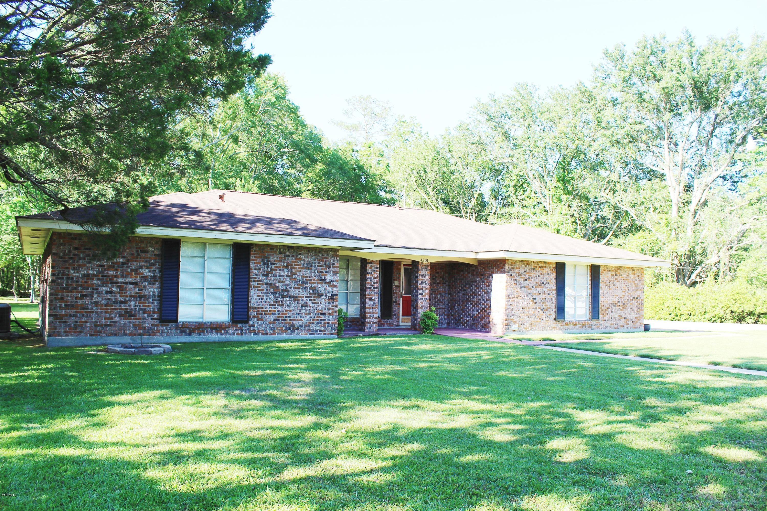 4301 Rabby Street Moss Point, MS 39563 - Photo 2 of 20 IMG_6067