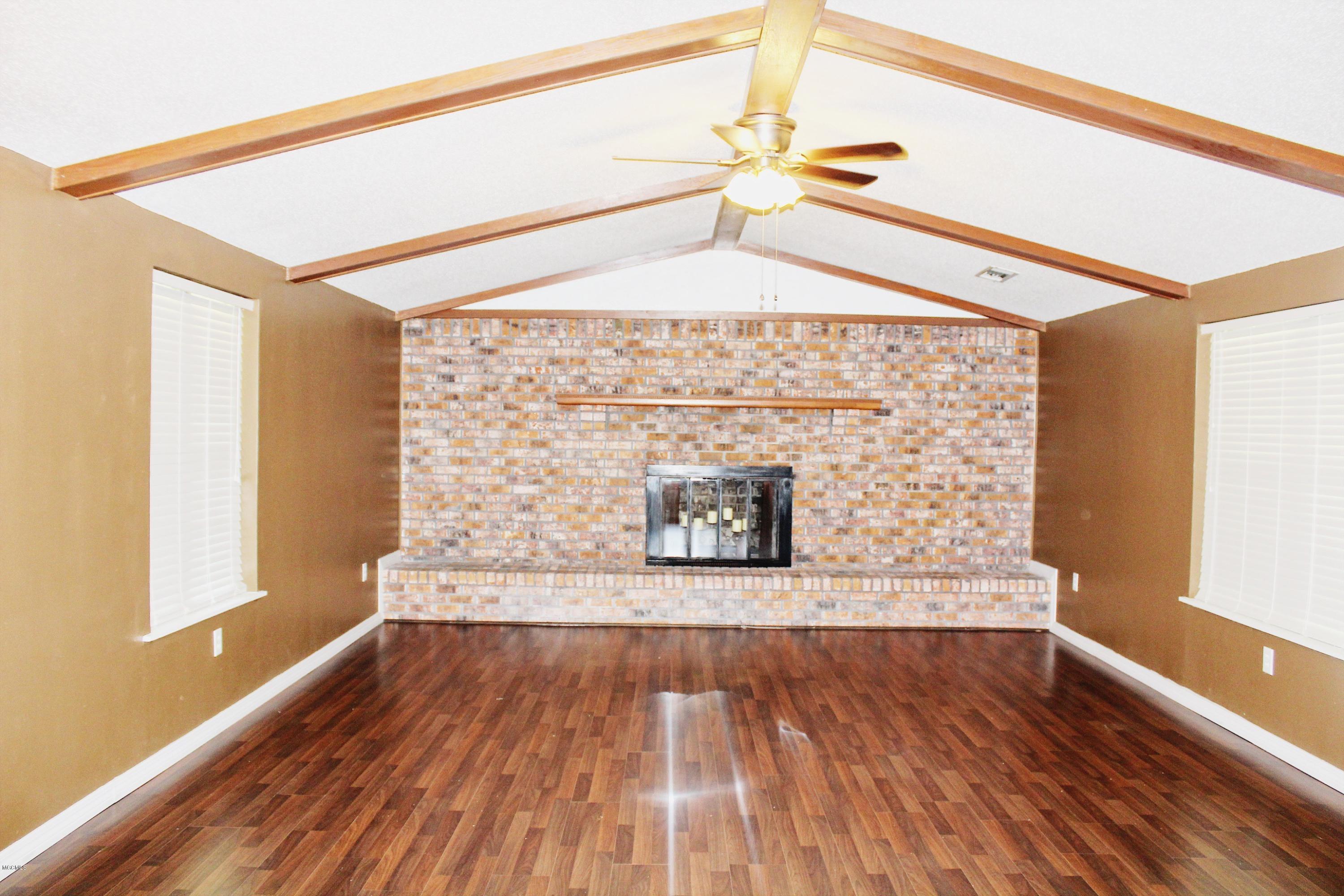 4301 Rabby Street Moss Point, MS 39563 - Photo 8 of 20 IMG_6079
