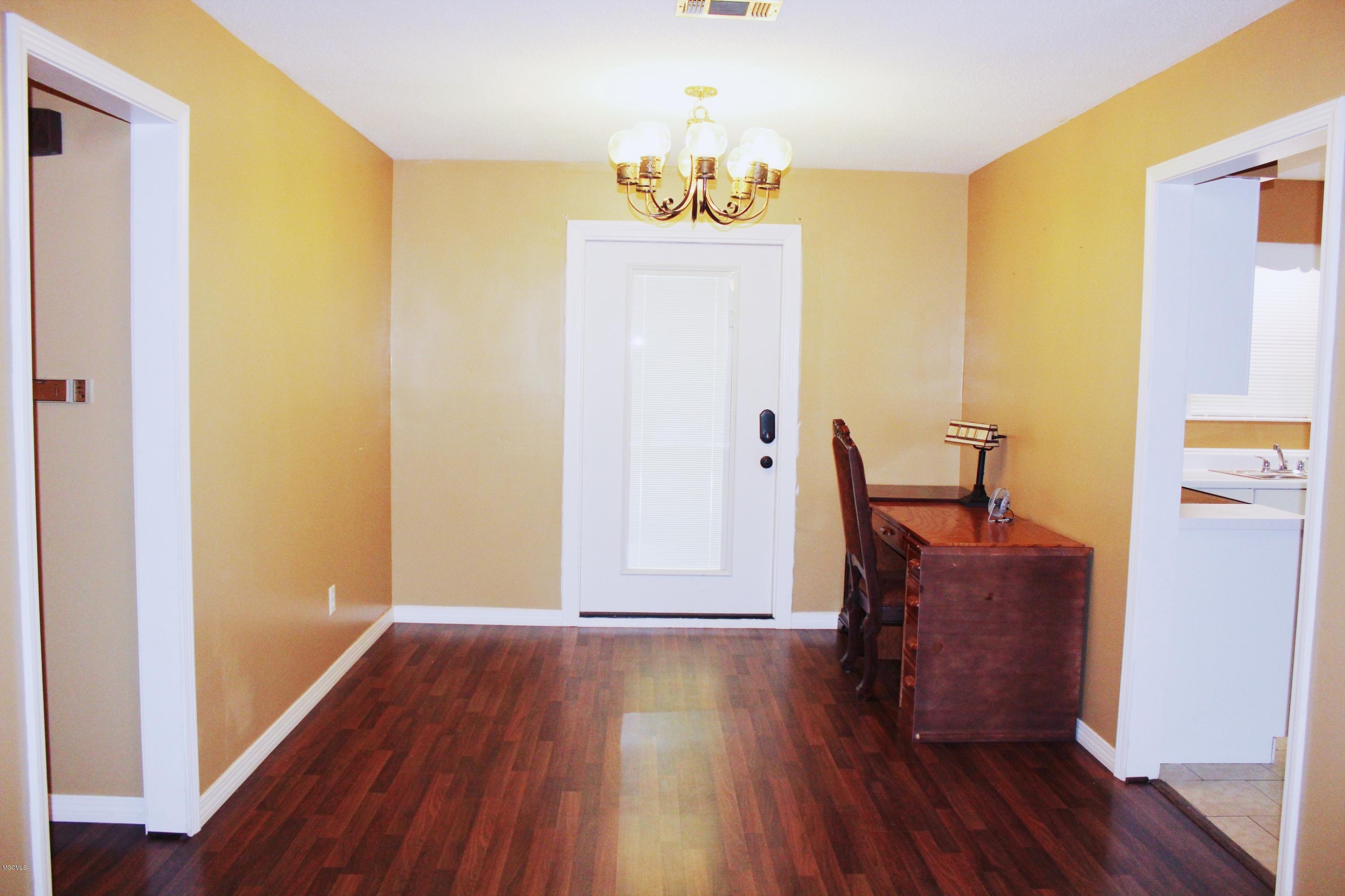 4301 Rabby Street Moss Point, MS 39563 - Photo 10 of 20 IMG_6074