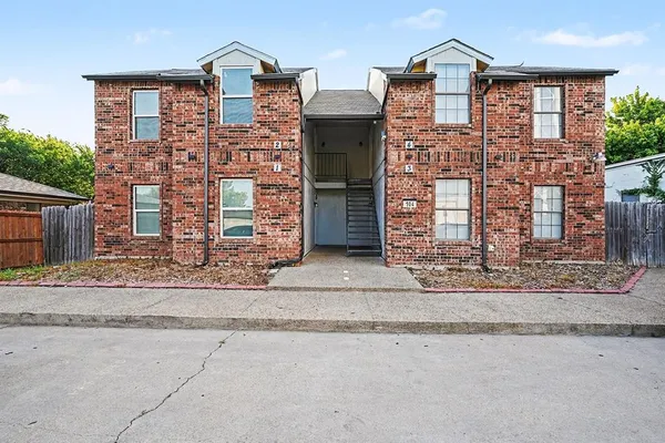 $540,000 | 104 North Heights Drive, Crowley, TX 76036