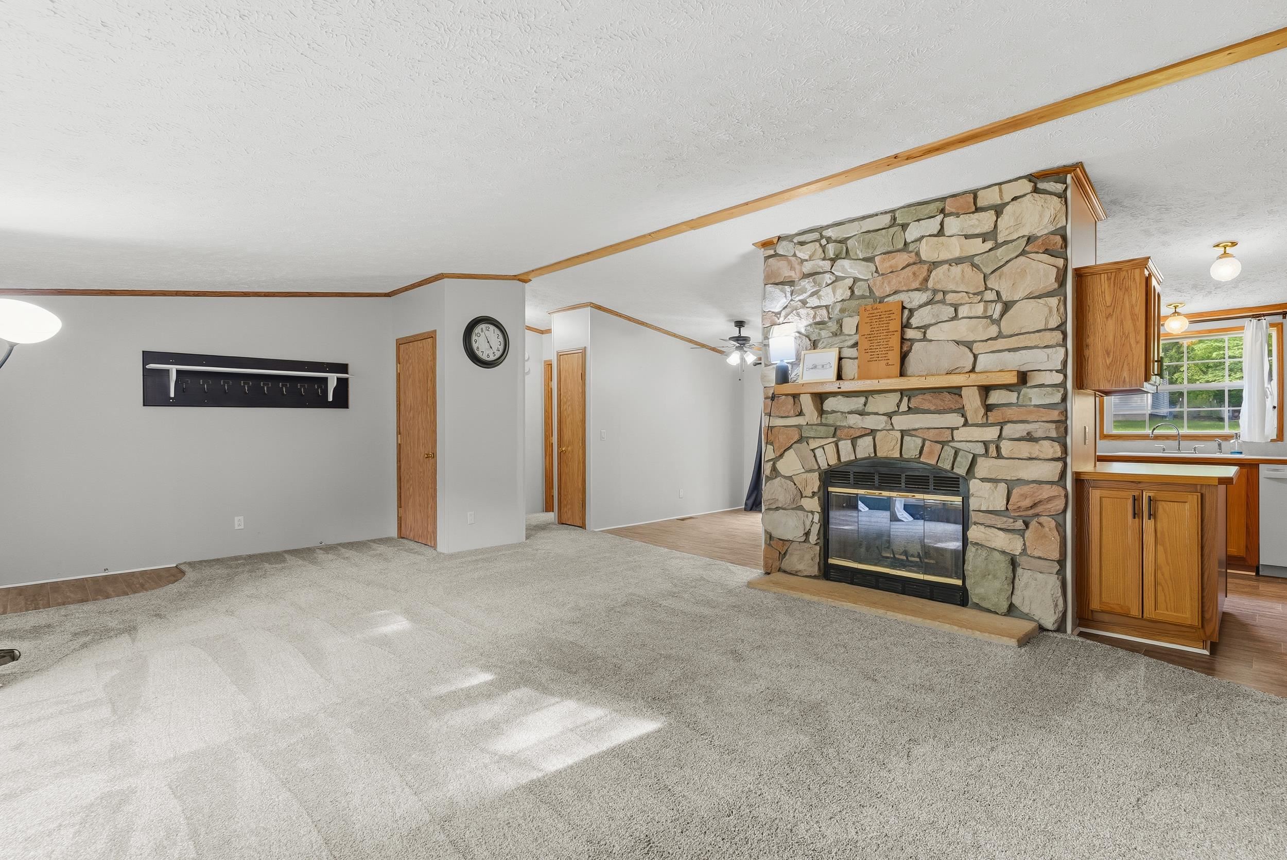 880 North East Street Fenton, MI 48430 - Photo 16 of 33 50213327-5ae263cc-1d39-42fe-9b44-4bfd23bf1018.JPG