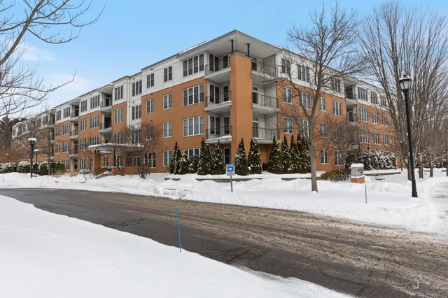 $359,000 | 410 Farrell Street, Unit 119, South Burlington, VT 05403