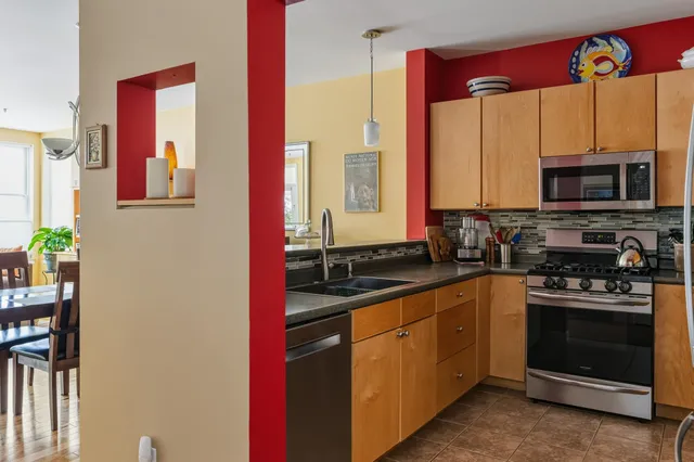 $359,000 | 410 Farrell Street, Unit 119, South Burlington, VT 05403