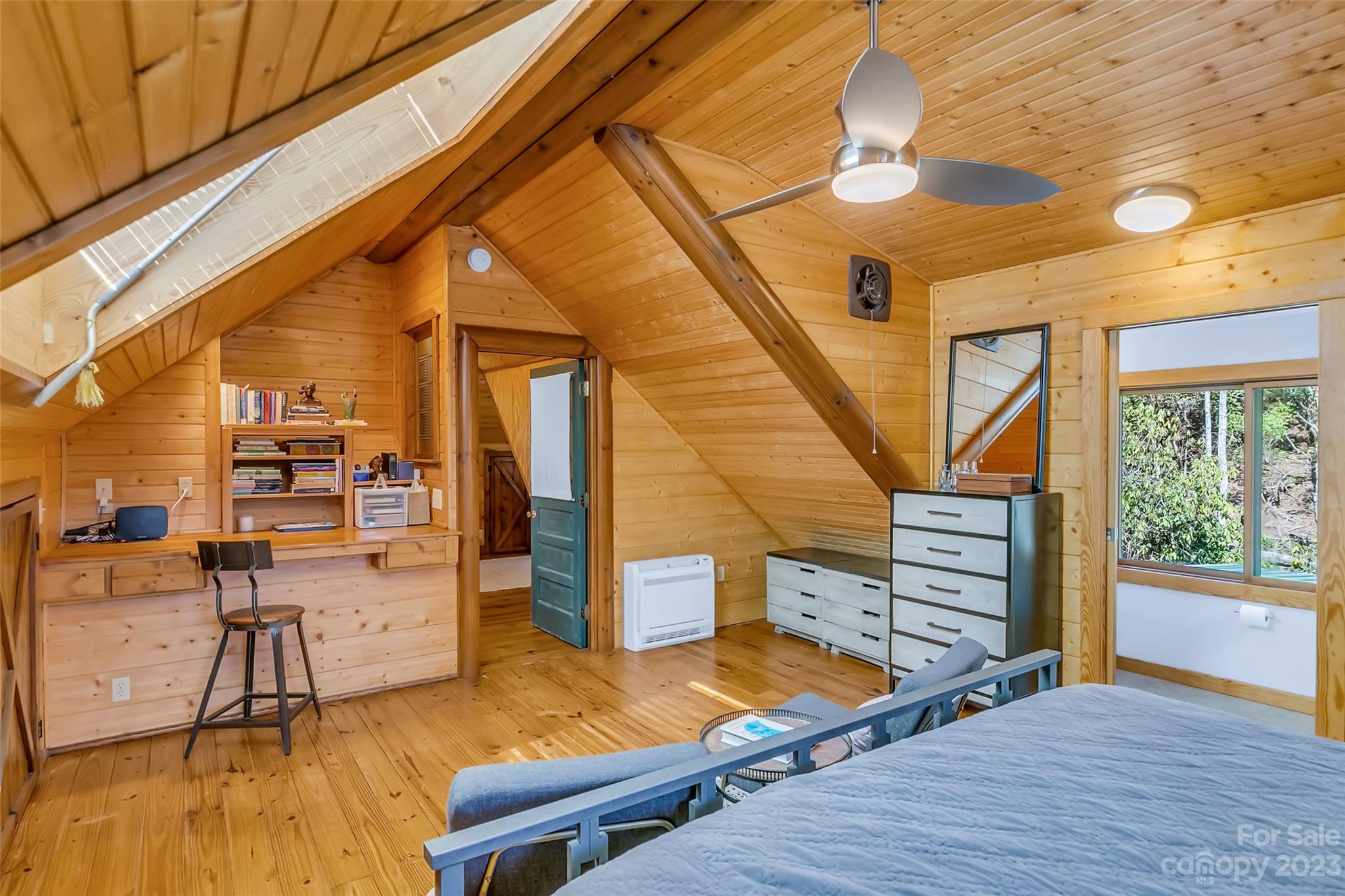449 Old Powell Road Brevard, NC 28712 - Photo 25 of 48 a view of a living room