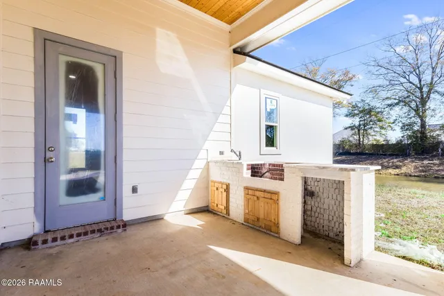 $495,000 | 107 Cypress Lk Drive, Youngsville, LA 70592