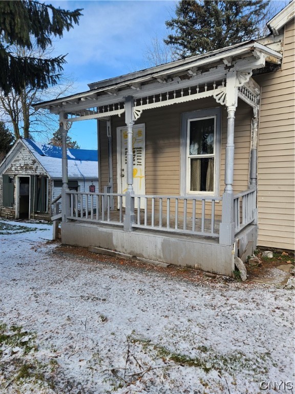 32586 Nys Route Great Bend, NY 13643 - Photo 4 of 19 1st side porch
