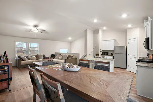 $360,000 | 39604 Fallbrook Avenue, North Branch, MN 55056