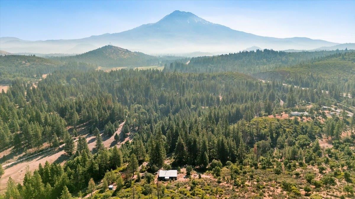 26804 Edgewood Road Weed, CA 96094 - Photo 32 of 34 Gallery Image 32
