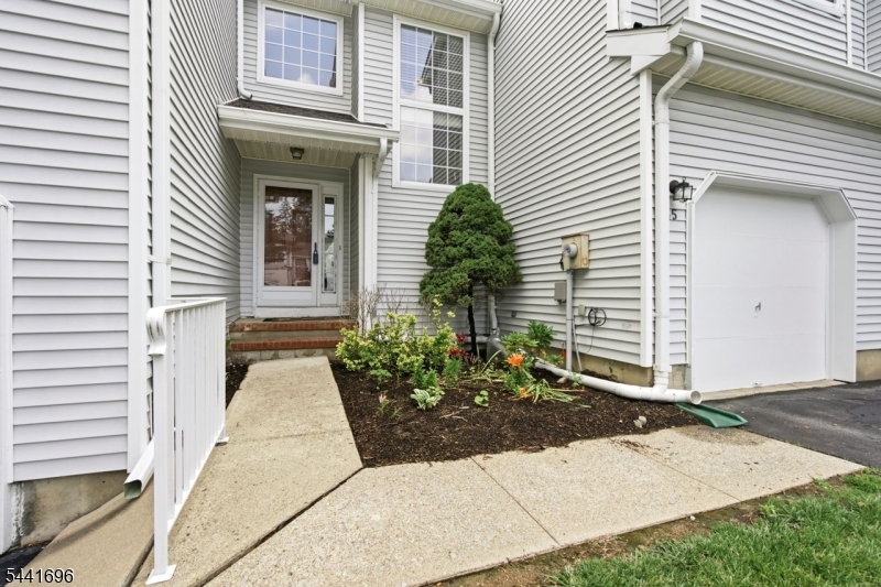 45 Weatherhill Road Hamburg, NJ 07419 - Photo 23 of 25