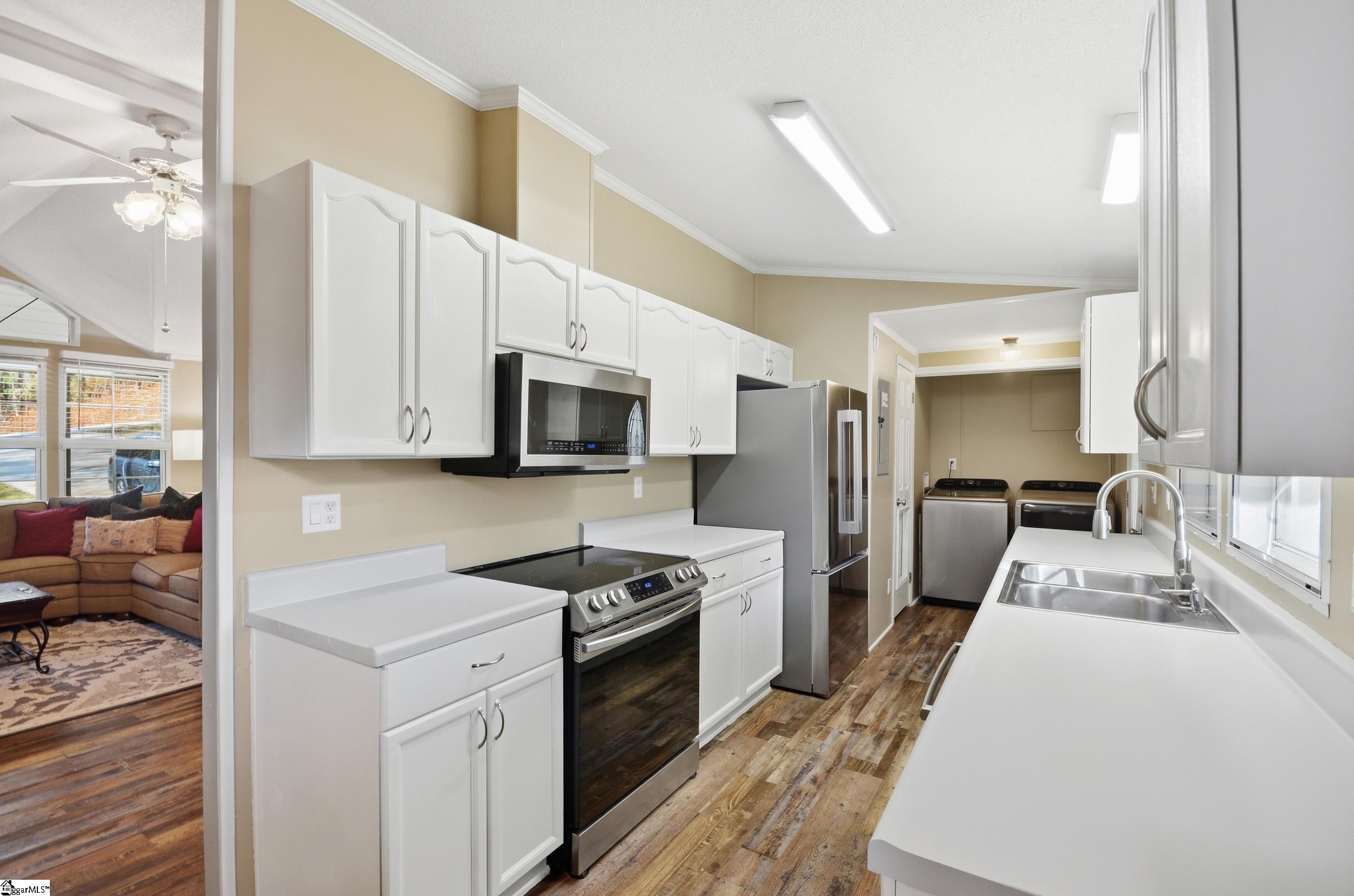 235 Colonial Drive Easley, SC 29642 - Photo 9 of 46