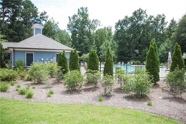 a house view with a outdoor space