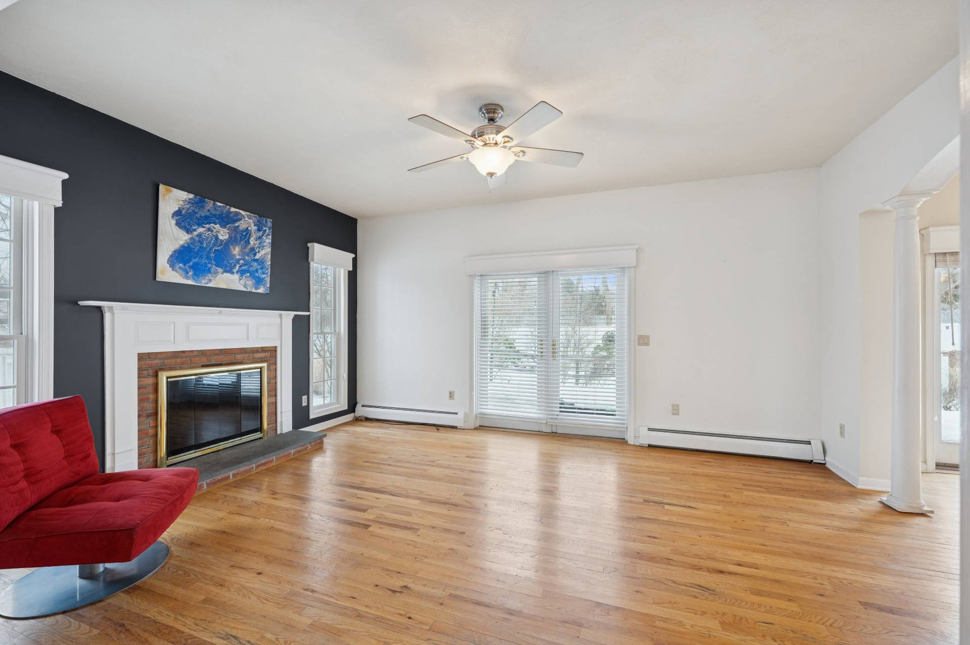 4476 Noyack Road Sag Harbor, NY 11963 - Photo 3 of 21