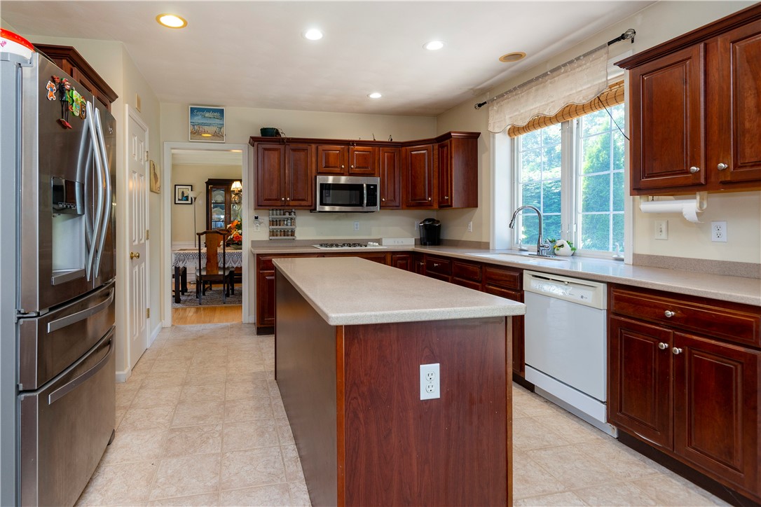 294 Castle Rocks Road Warwick, RI 02886 - Photo 10 of 50 Gallery Image 10