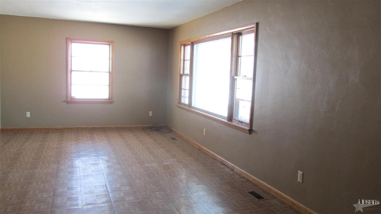 12214 East Tillman Road Fort Wayne, IN 46816 - Photo 4 of 13 Gallery Image 4