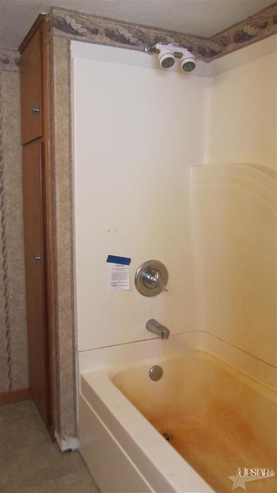 12214 East Tillman Road Fort Wayne, IN 46816 - Photo 6 of 13 Gallery Image 6