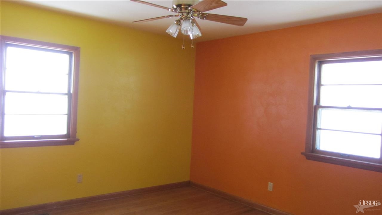 12214 East Tillman Road Fort Wayne, IN 46816 - Photo 9 of 13 Gallery Image 9