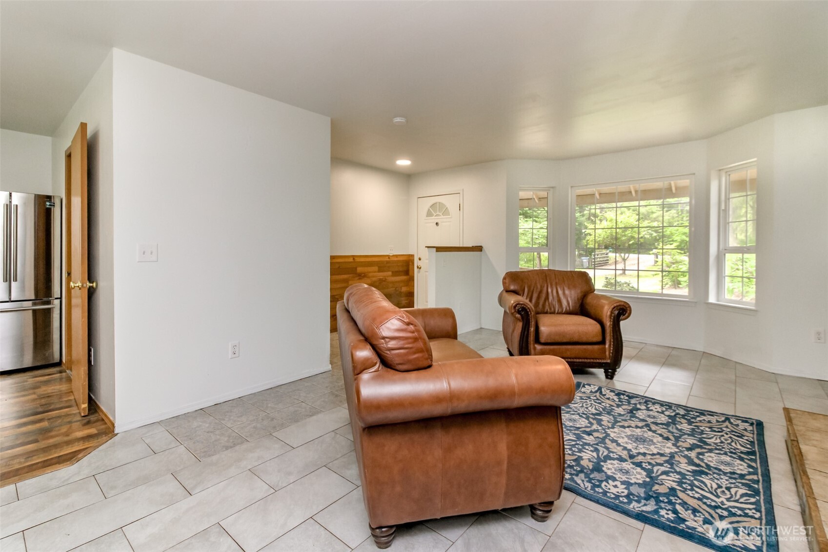 624 Southeast Pine Road Port Orchard, WA 98367 - Photo 4 of 35 Gallery Image 4