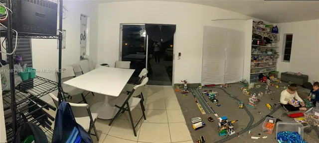 $975,900 | 815 Northeast 178th Terrace, Miami, FL 33162