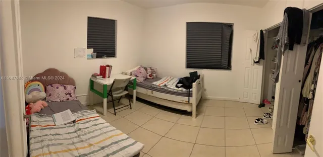 $975,900 | 815 Northeast 178th Terrace, Miami, FL 33162