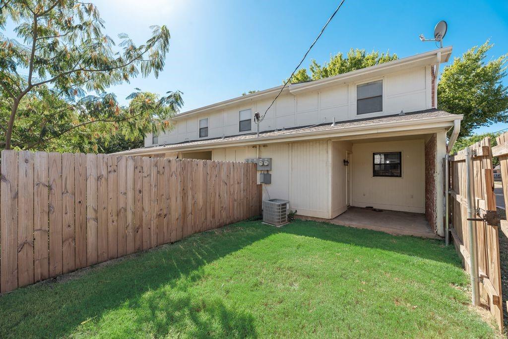 648 South Rogers Road, Unit 648 Irving, TX 75060 - Photo 20 of 20 a view of a backyard with plants
