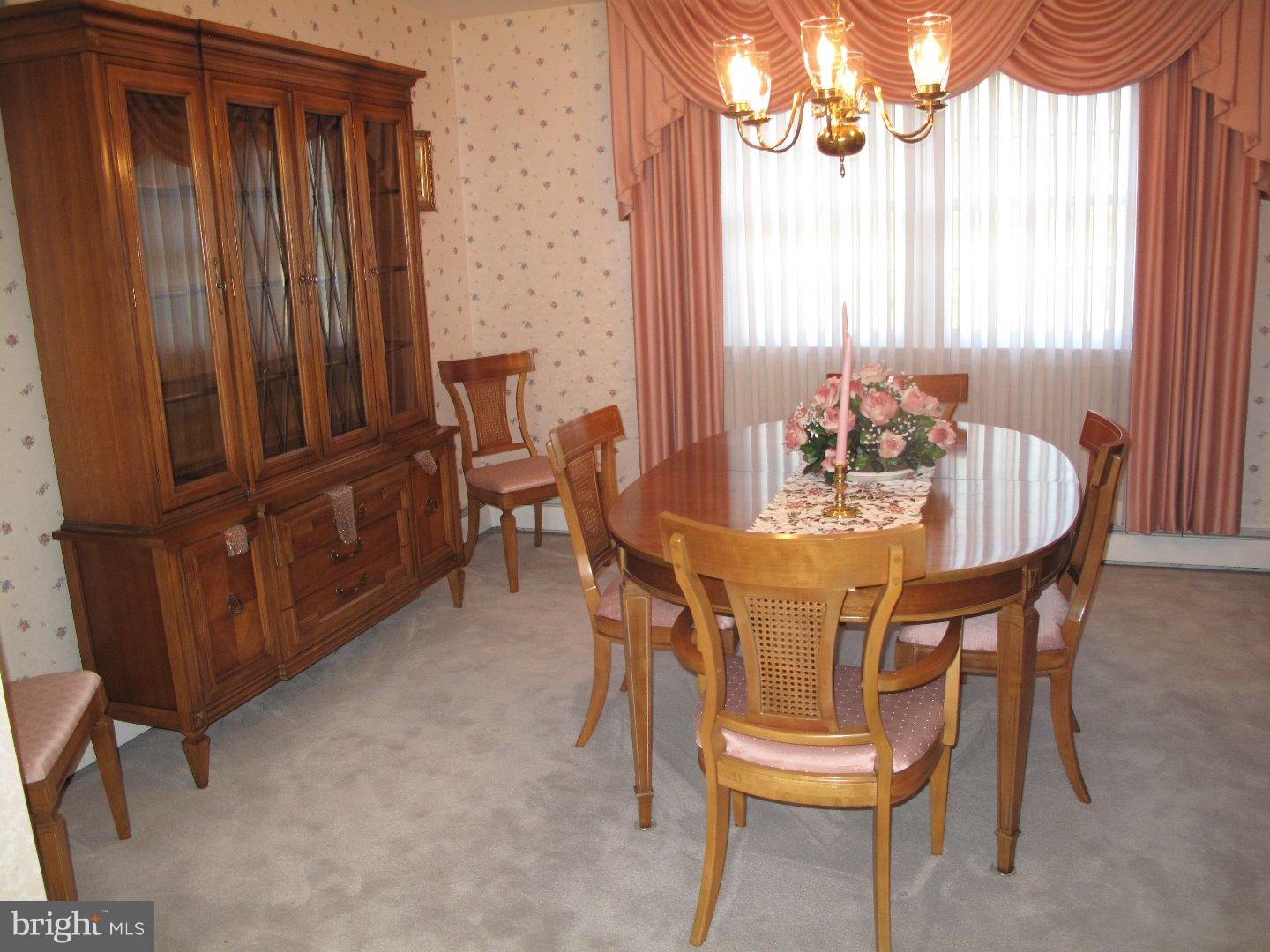 530 Parmentier Road Warminster, PA 18974 - Photo 6 of 24 Dining Room