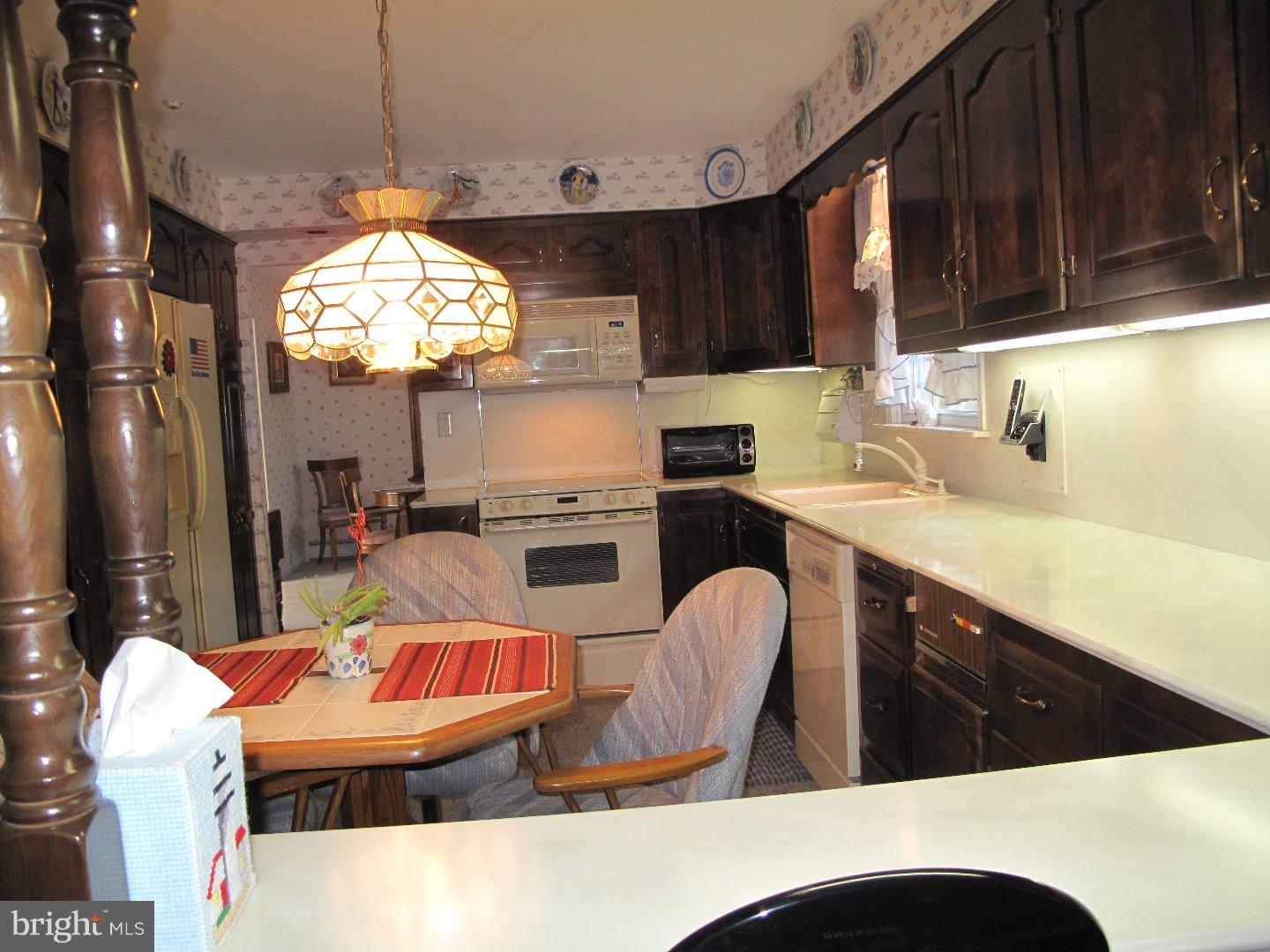 530 Parmentier Road Warminster, PA 18974 - Photo 7 of 24 Kitchen