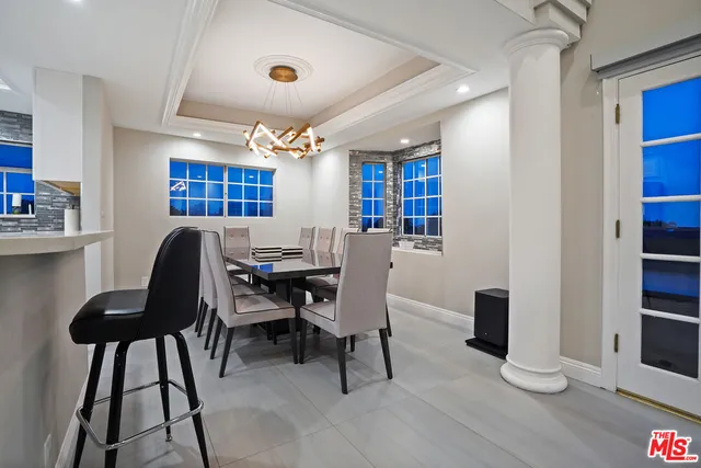 $5,600 | 10627 Ashton Avenue, Unit 302, Los Angeles, CA 90024