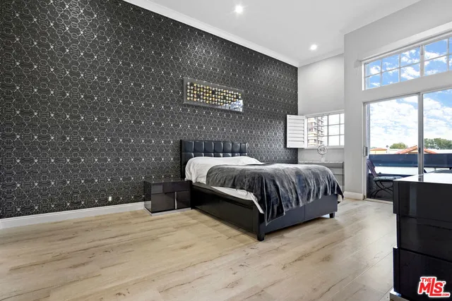 $5,600 | 10627 Ashton Avenue, Unit 302, Los Angeles, CA 90024