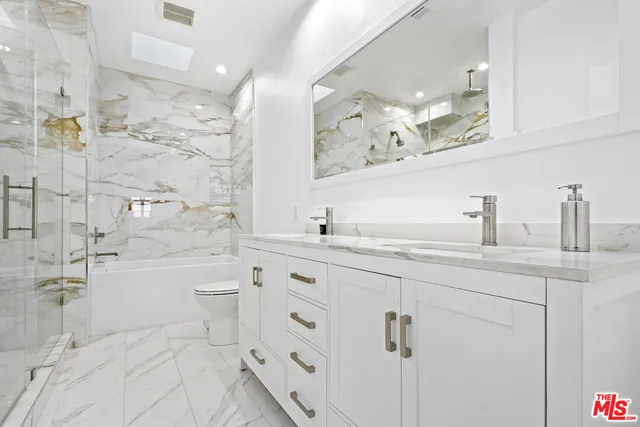 $5,600 | 10627 Ashton Avenue, Unit 302, Los Angeles, CA 90024