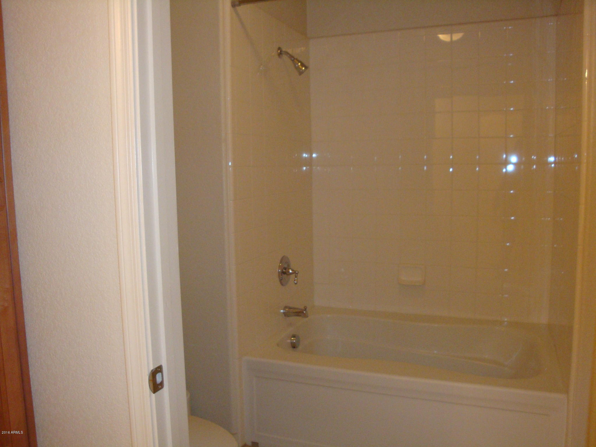 7027 North Scottsdale Road, Unit 131 Paradise Valley, AZ 85253 - Photo 17 of 30 Bathroom Tub Shower