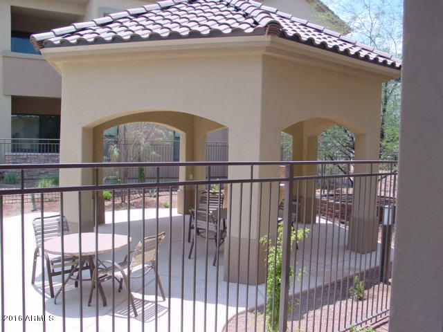 7027 North Scottsdale Road, Unit 131 Paradise Valley, AZ 85253 - Photo 24 of 30 Ramada by Pool