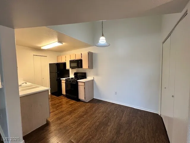 $1,400 | 2120 Ramrod Avenue, Unit 1721, Henderson, NV 89014