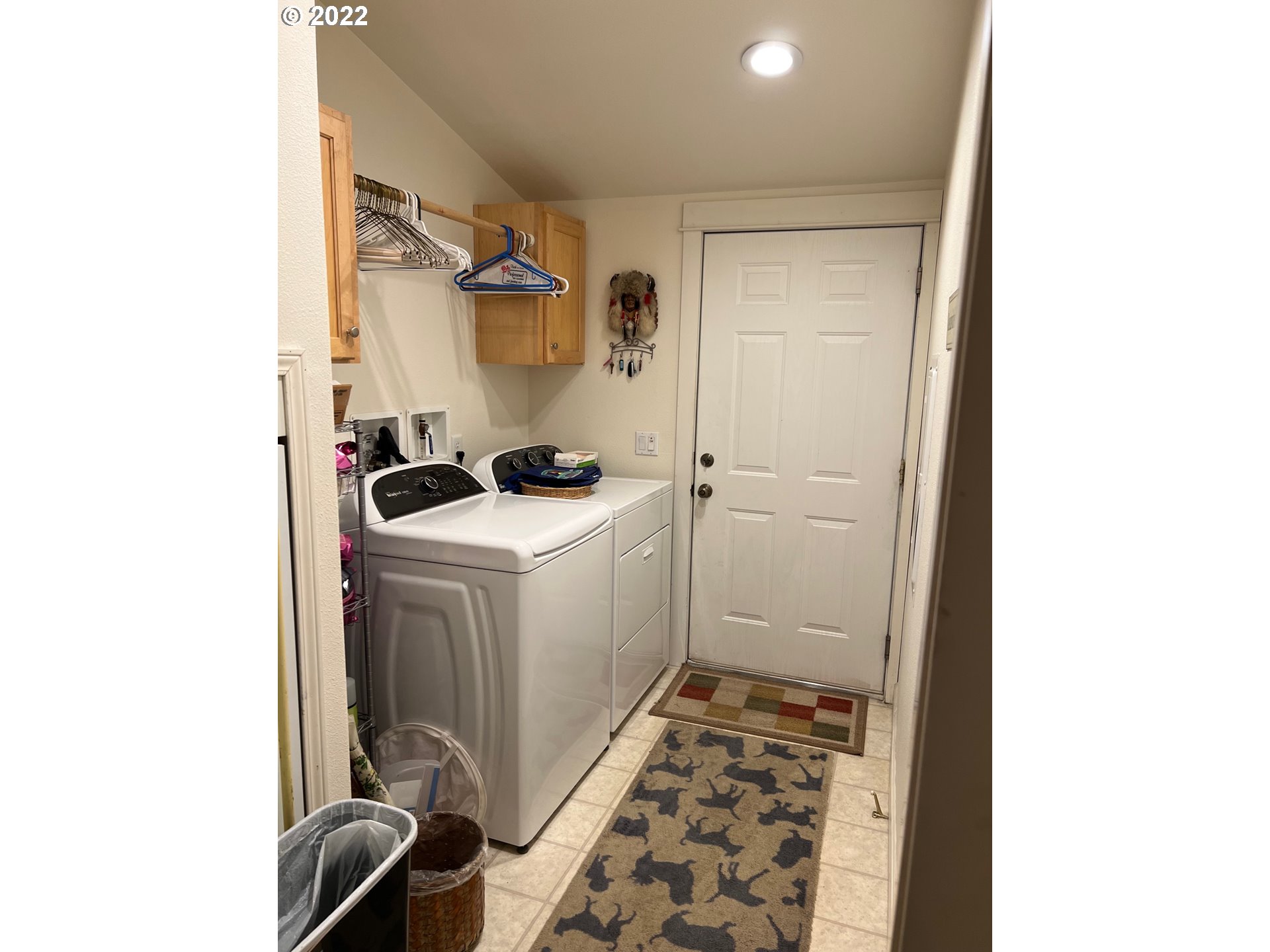 931 30th Way Florence, OR 97439 - Photo 22 of 23 a utility room with dryer and washer