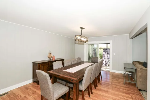 $570,000 | 1114 Beachcomber Drive, Schaumburg, IL 60193