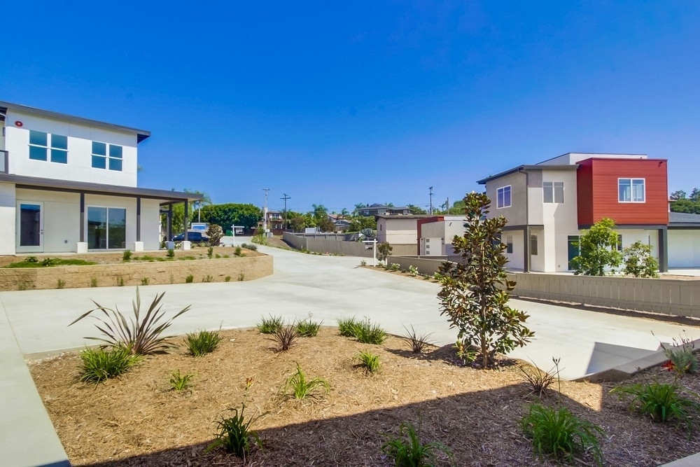 1721 Avocado Road Oceanside, CA 92054 - Photo 3 of 25 Gallery Image 3