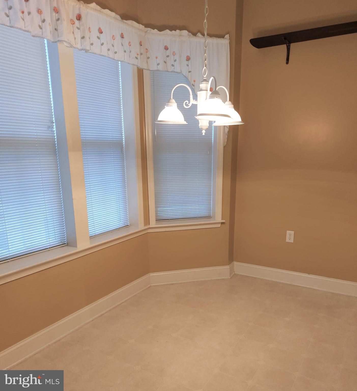 2500 Waterside Drive, Unit 306 Frederick, MD 21701 - Photo 6 of 23 Breakfast nook