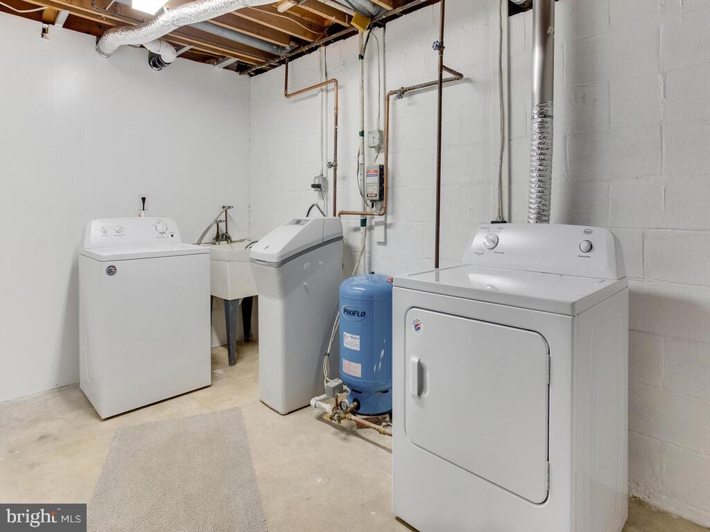3022 Tarpon Road Riva, MD 21140 - Photo 33 of 35 Utility Room with Storage