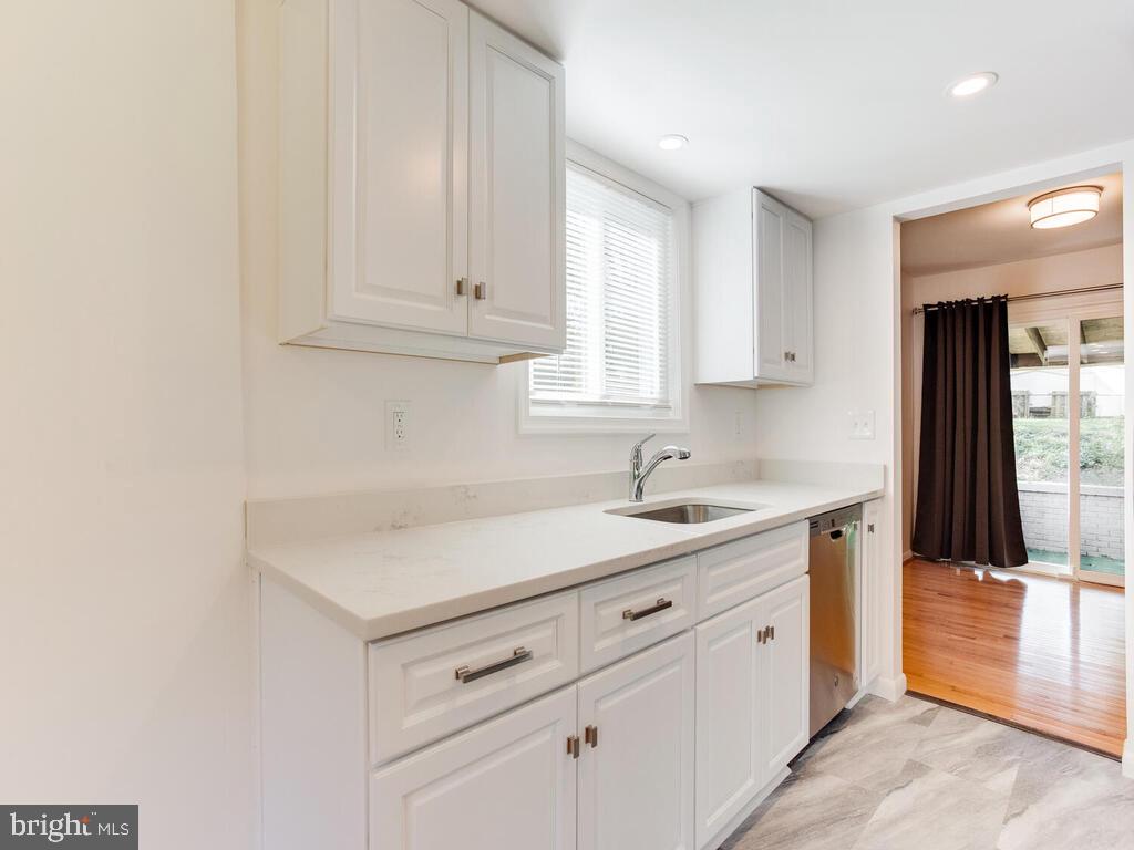3022 Tarpon Road Riva, MD 21140 - Photo 7 of 35 Gorgeous New Counters