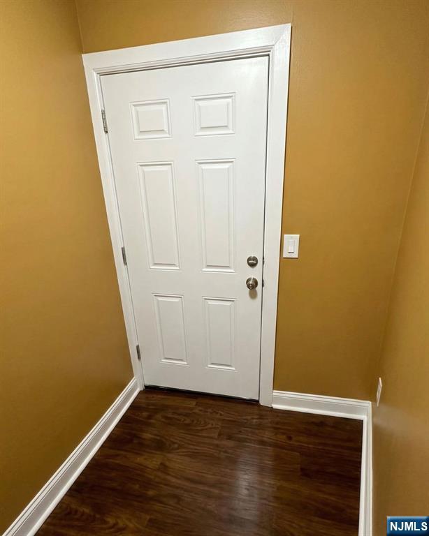 255 Franklin Street Elizabeth, NJ 07206 - Photo 20 of 34 an empty room with wooden floor