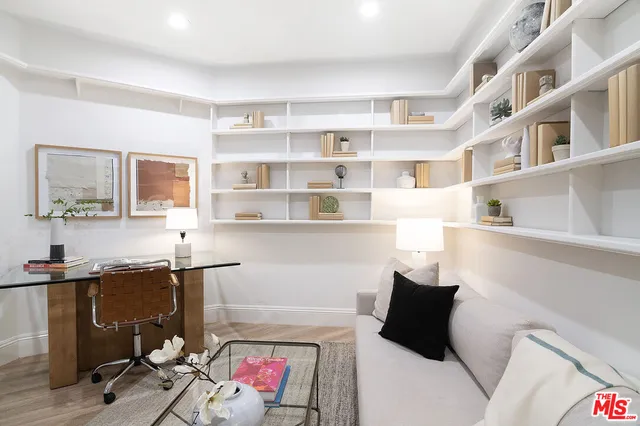 $1,300,000 | 458 North Oakhurst Drive, Unit 102, Beverly Hills, CA 90210