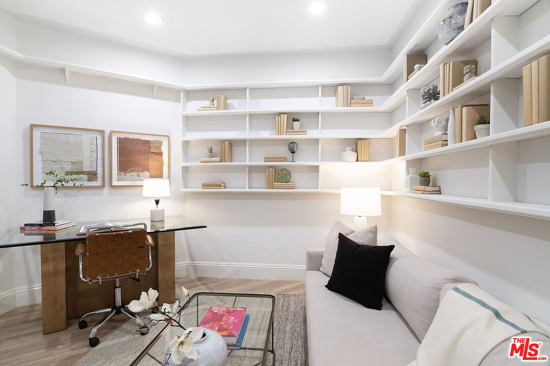 458 North Oakhurst Drive, Unit 102 Beverly Hills, CA 90210 - Photo 17 of 36