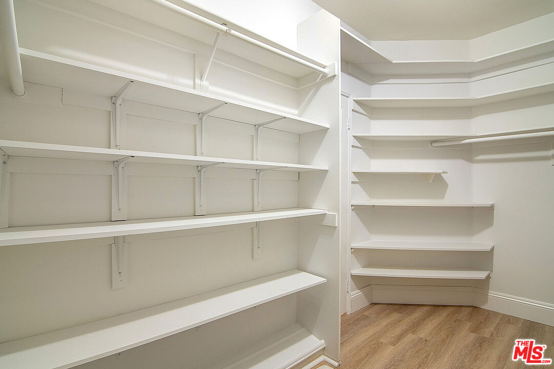 458 North Oakhurst Drive, Unit 102 Beverly Hills, CA 90210 - Photo 24 of 36