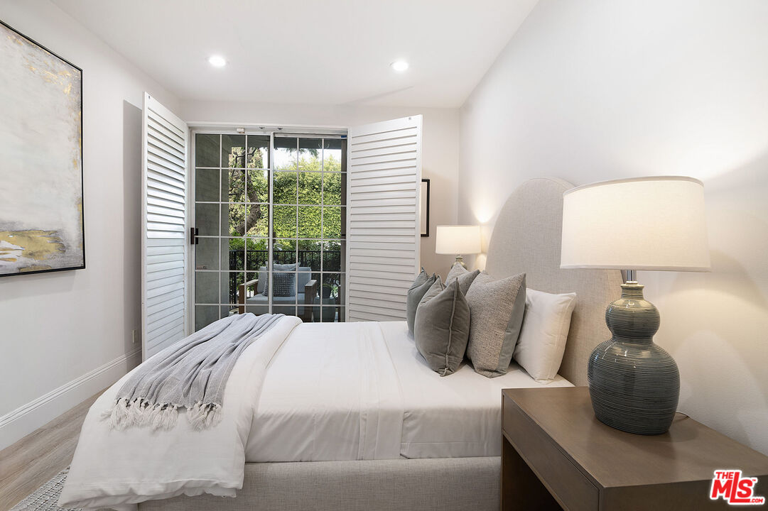 458 North Oakhurst Drive, Unit 102 Beverly Hills, CA 90210 - Photo 27 of 36