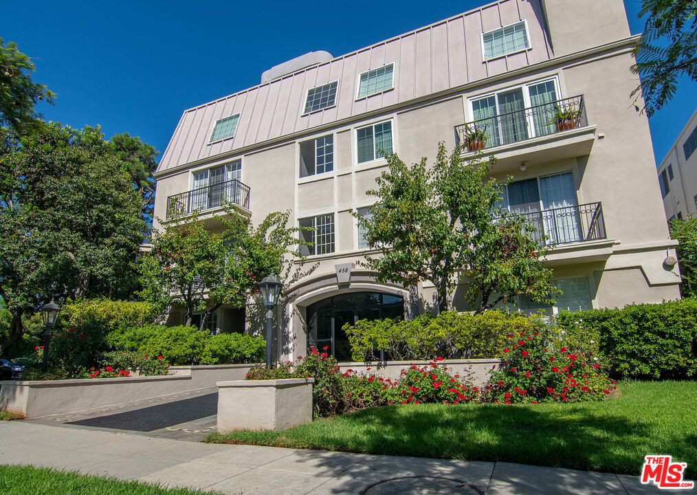 458 North Oakhurst Drive, Unit 102 Beverly Hills, CA 90210 - Photo 32 of 36