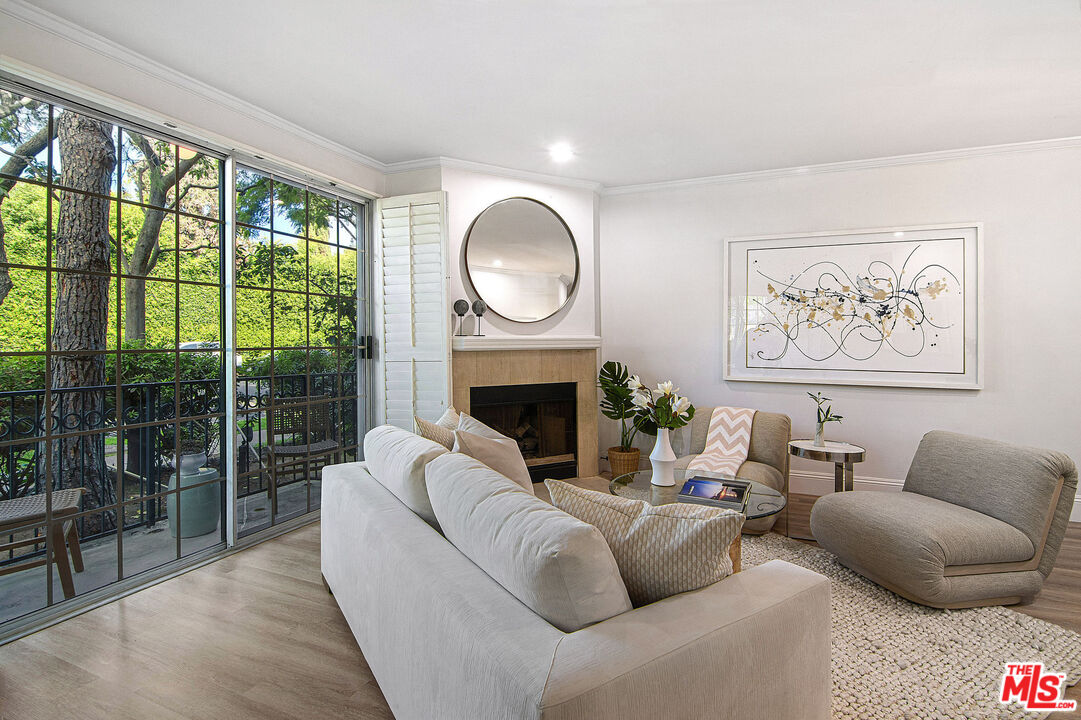 458 North Oakhurst Drive, Unit 102 Beverly Hills, CA 90210 - Photo 9 of 36