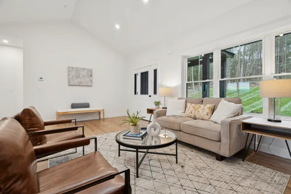 $1,099,000 | 103 Temple Road, Sharon, NH 03458