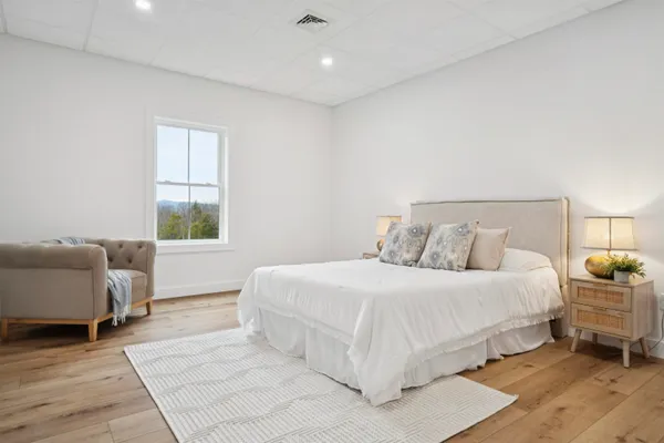 $1,099,000 | 103 Temple Road, Sharon, NH 03458